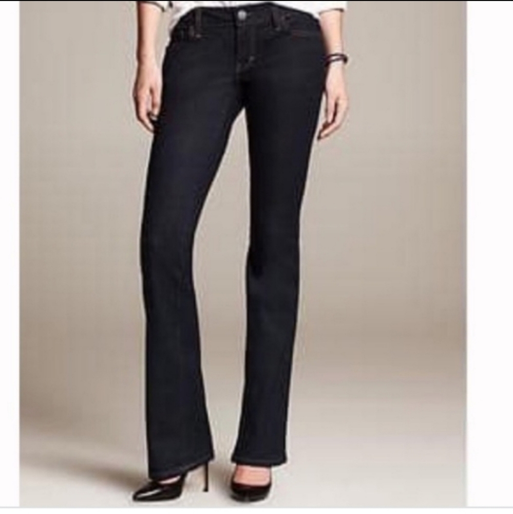 BANANA REPUBLIC FLARE JEANS SIZE 27